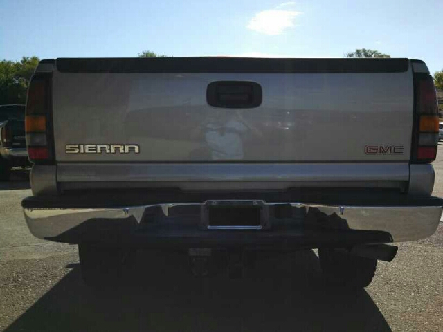 2004 GMC Sierra 2500 Dually 3500 Club Coupe