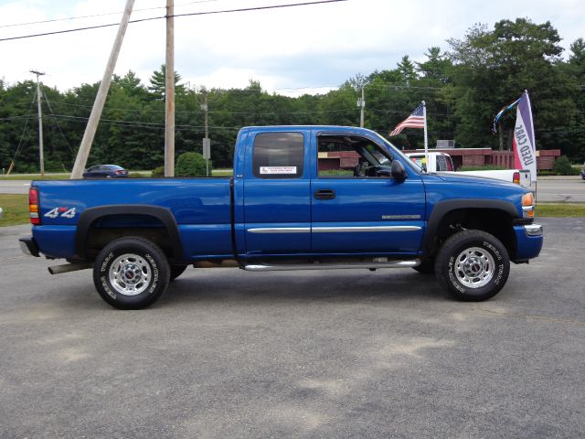 2004 GMC Sierra 2500 4DR SUV AT