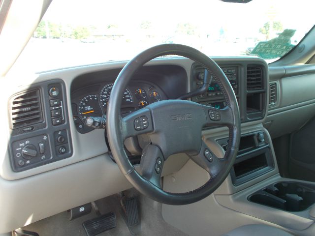 2004 GMC Sierra 2500 SLE Sierra 2WD