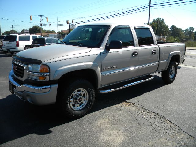 2004 GMC Sierra 2500 Supercrew-short-limited-nav-22 INCH Rims-1 Owner