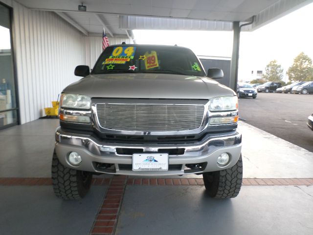 2004 GMC Sierra 2500 4DR Luxury 4X4