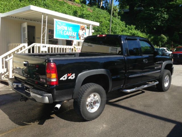 2004 GMC Sierra 2500 4DR SUV AT