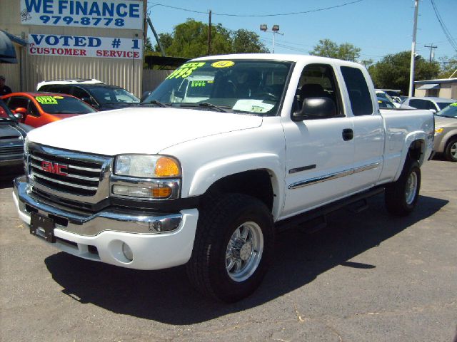 2004 GMC Sierra 2500 4DR SUV AT