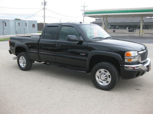 2004 GMC Sierra 2500 4DR SUV AT