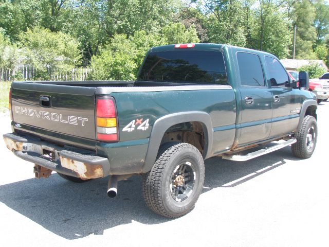 2004 GMC Sierra 2500 EX Sedan AUTO