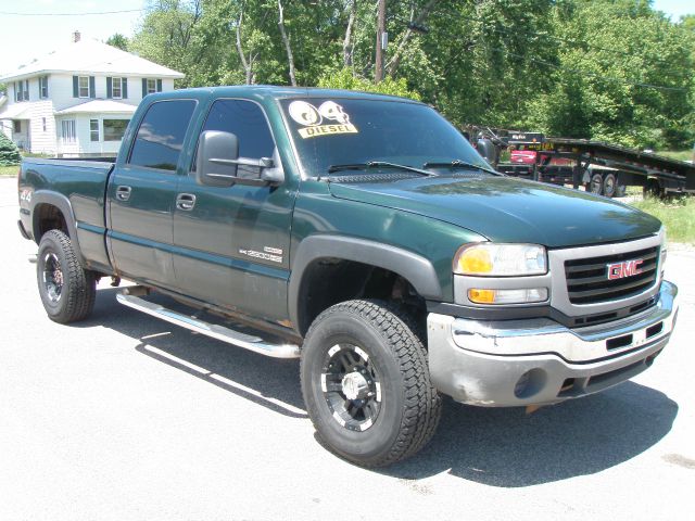 2004 GMC Sierra 2500 EX Sedan AUTO