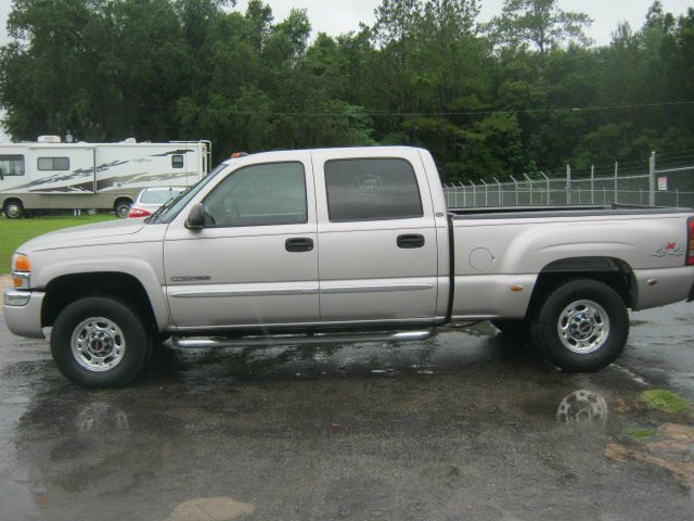 2004 GMC Sierra 2500 SLE Sierra 2WD