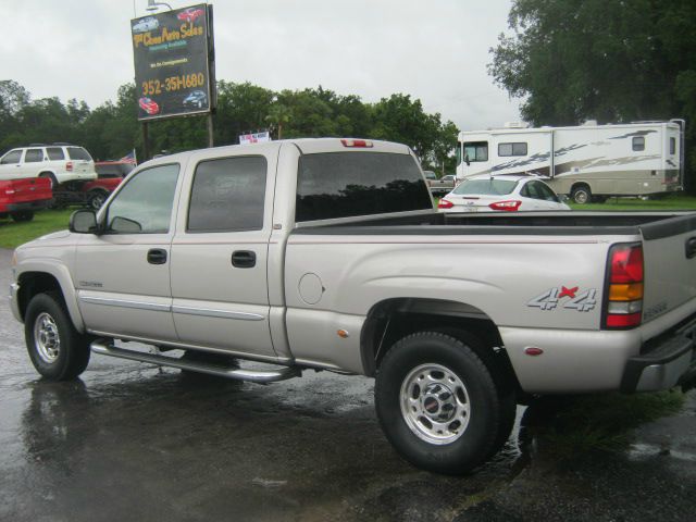 2004 GMC Sierra 2500 SLE Sierra 2WD