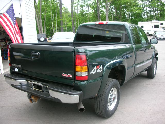 2004 GMC Sierra 2500 4DR SUV AT