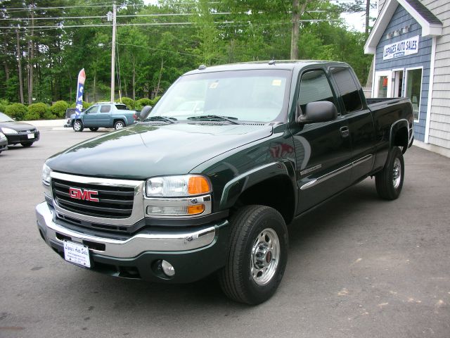 2004 GMC Sierra 2500 4DR SUV AT