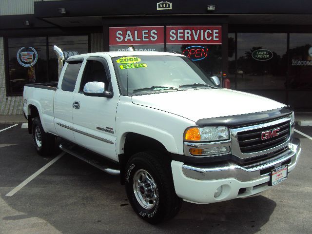 2005 GMC Sierra 2500 4DR SUV AT