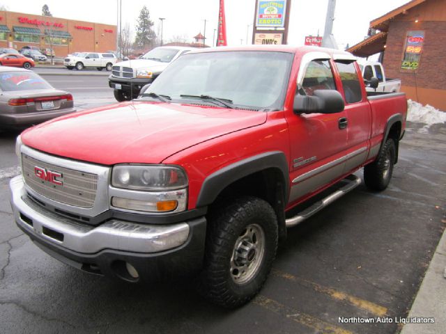 2005 GMC Sierra 2500 4DR SUV AT