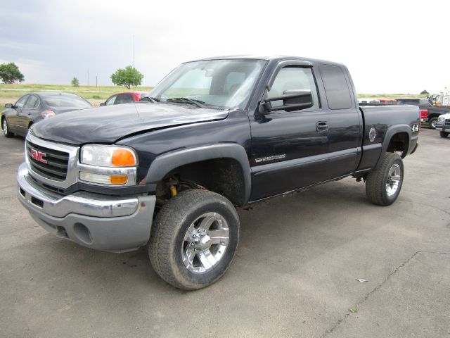 2005 GMC Sierra 2500 Touring W/nav.sys