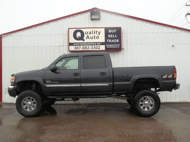 2005 GMC Sierra 2500 Premier, AWD, PWR MR, 7 Passgr