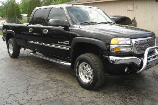 2005 GMC Sierra 2500 4WD 4dr AT