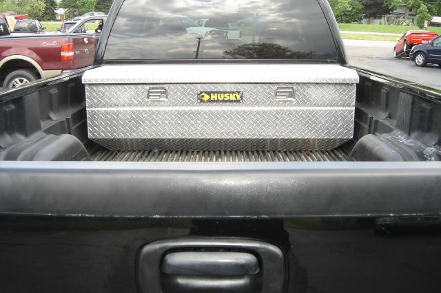 2005 GMC Sierra 2500 4WD 4dr AT