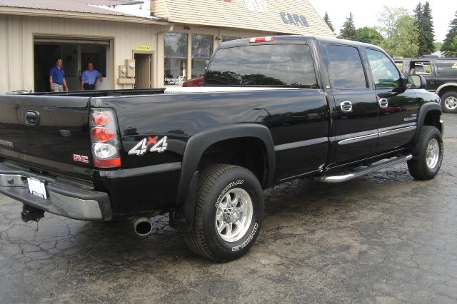 2005 GMC Sierra 2500 4WD 4dr AT