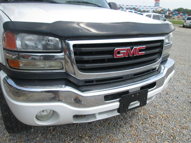 2005 GMC Sierra 2500 SLT