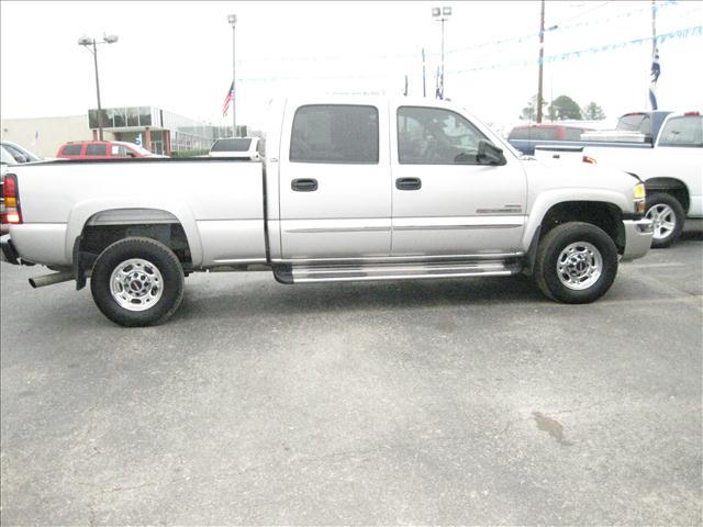 2005 GMC Sierra 2500 SLT