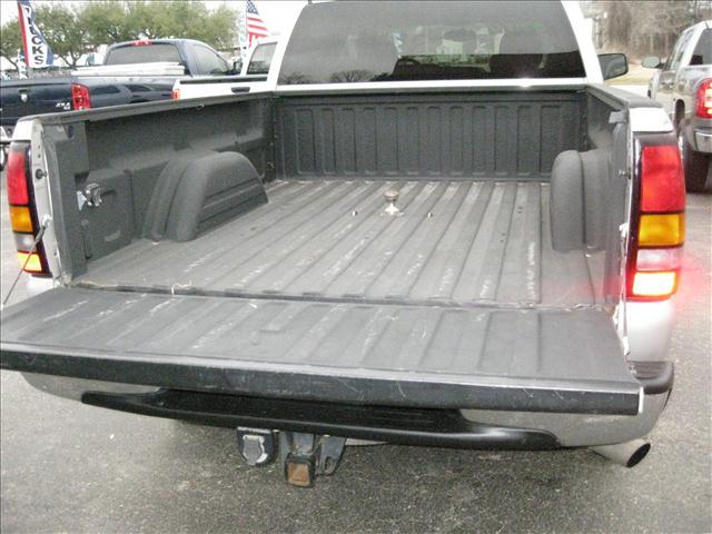 2005 GMC Sierra 2500 SLT