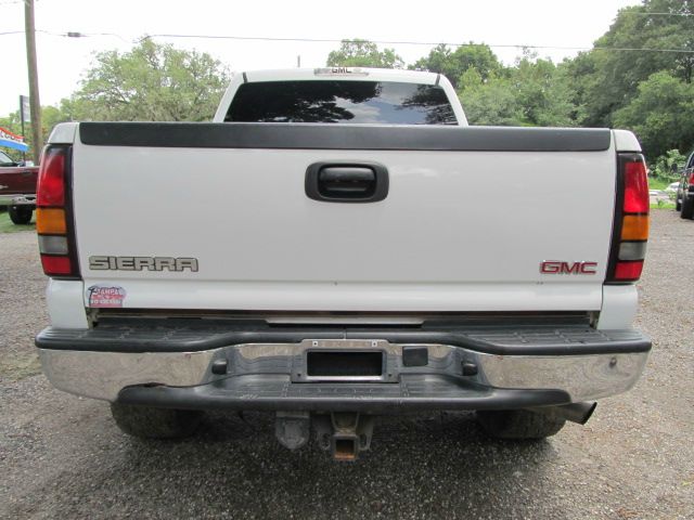 2005 GMC Sierra 2500 Cloth Buckets