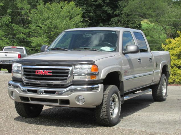 2005 GMC Sierra 2500 Hybrid XLE, Nav.,. And Leather