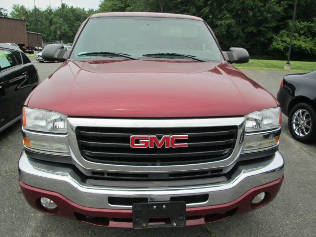 2005 GMC Sierra 2500 Standard 4X4 Hardtop