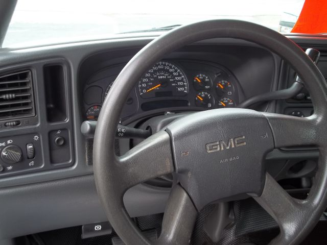 2005 GMC Sierra 2500 2008 Ford V6 Premium