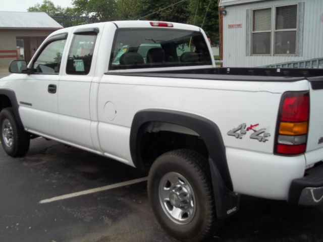 2005 GMC Sierra 2500 2008 Ford V6 Premium