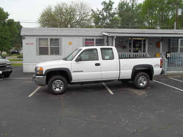 2005 GMC Sierra 2500 2008 Ford V6 Premium