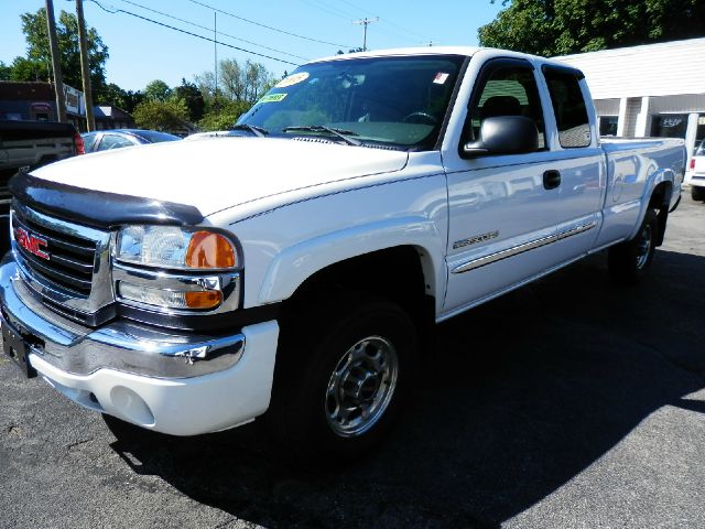 2005 GMC Sierra 2500 Dually 3500 Club Coupe