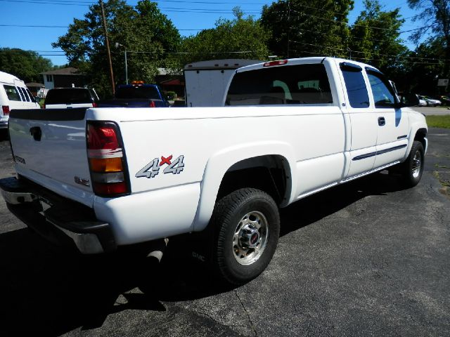 2005 GMC Sierra 2500 Dually 3500 Club Coupe