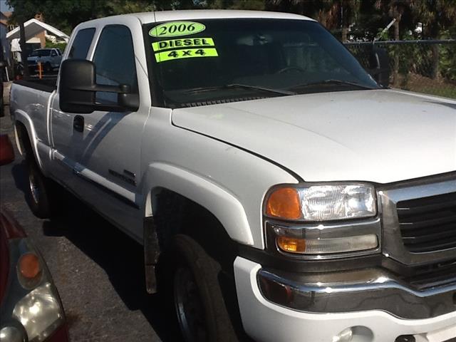 2006 GMC Sierra 2500 4WD Supercab 133 SVT Raptor