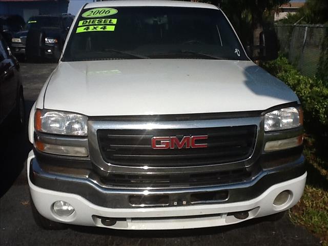 2006 GMC Sierra 2500 4WD Supercab 133 SVT Raptor