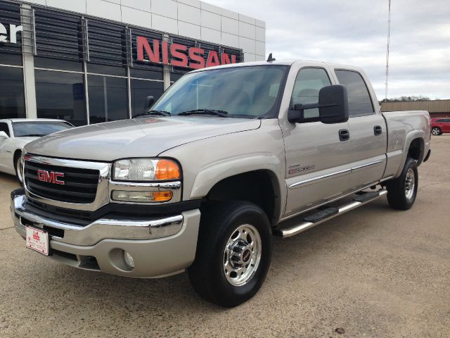 2006 GMC Sierra 2500 4WD V6