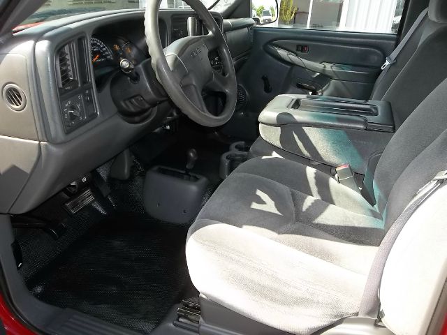 2006 GMC Sierra 2500 Denali Pickup 4D 6 1/2 Ft