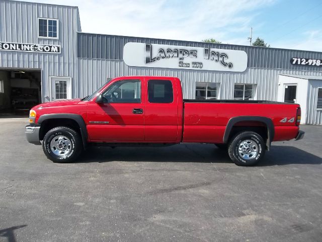 2006 GMC Sierra 2500 Denali Pickup 4D 6 1/2 Ft