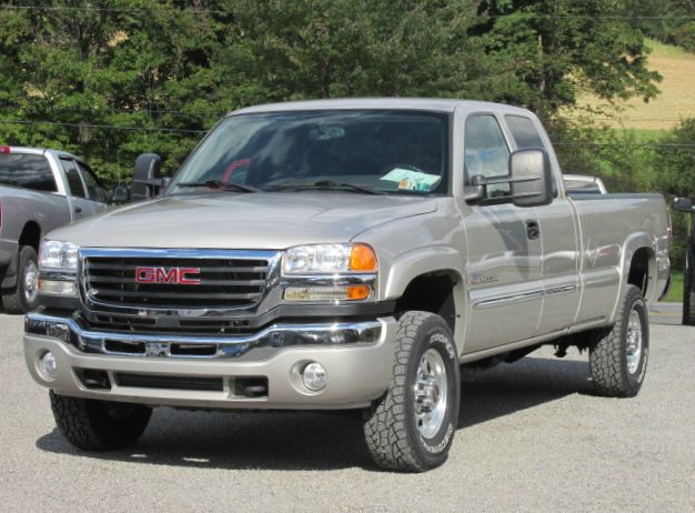 2006 GMC Sierra 2500 Luxury Package AWD