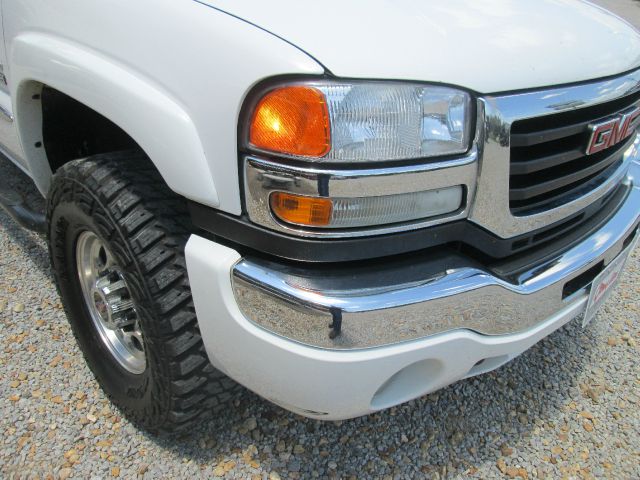 2006 GMC Sierra 2500 LT Leather Cd Tape