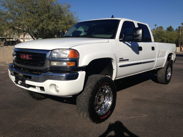 2006 GMC Sierra 2500 SLE Sierra 2WD