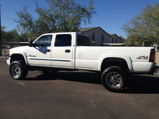 2006 GMC Sierra 2500 SLE Sierra 2WD