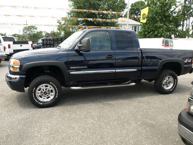 2006 GMC Sierra 2500 LT 34K V6 ROOF