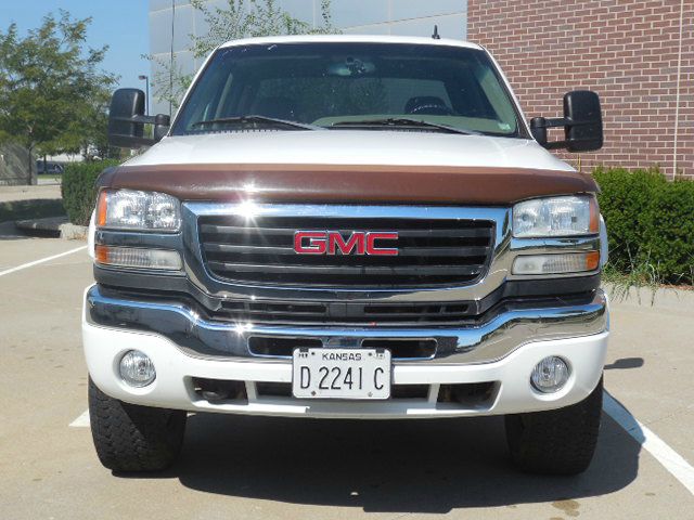 2006 GMC Sierra 2500 SLE Sierra 2WD