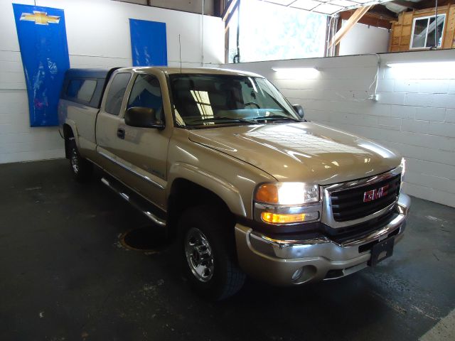 2006 GMC Sierra 2500 Dually 3500 Club Coupe