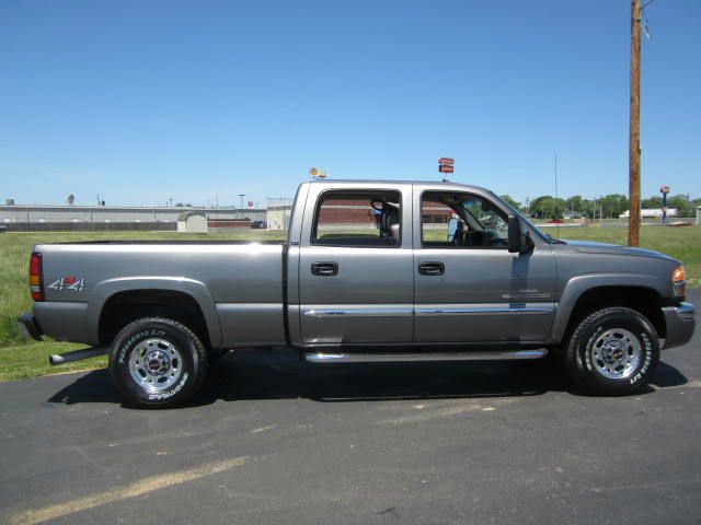 2006 GMC Sierra 2500 SLE Sierra 2WD