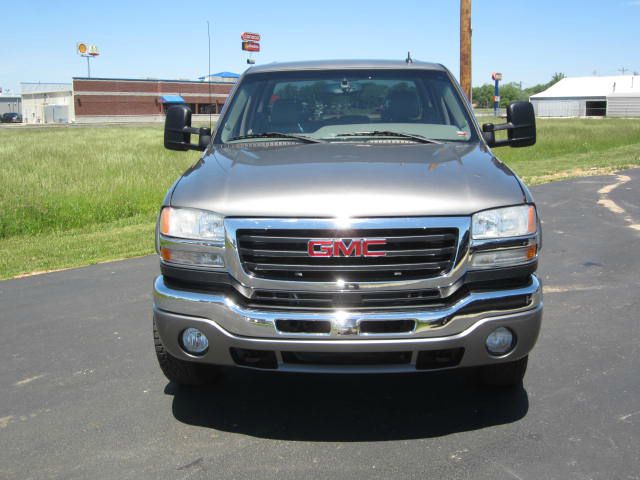 2006 GMC Sierra 2500 SLE Sierra 2WD