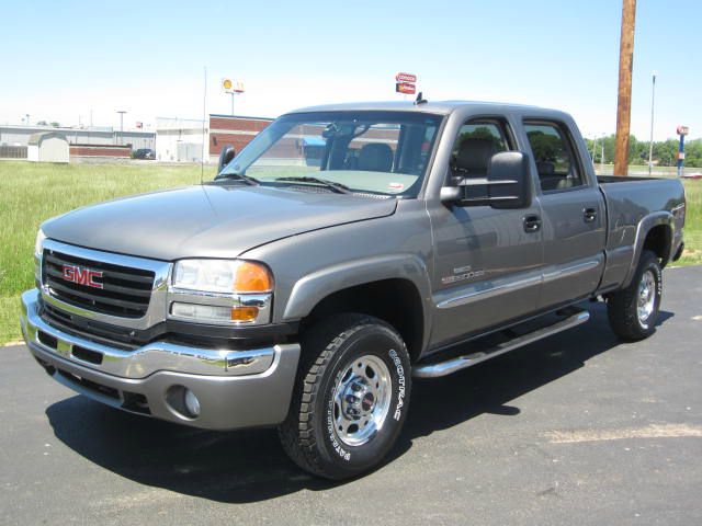 2006 GMC Sierra 2500 SLE Sierra 2WD