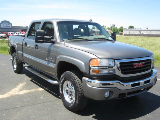 2006 GMC Sierra 2500 SLE Sierra 2WD