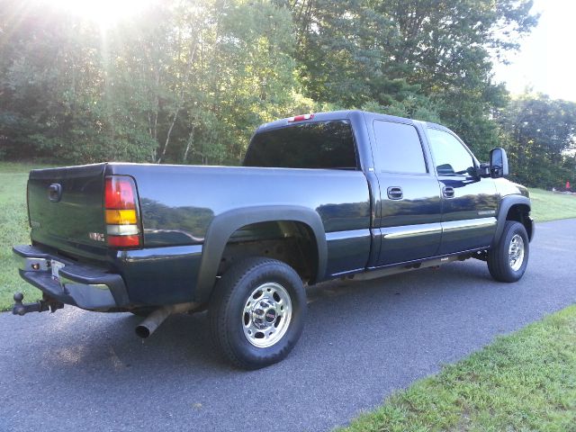 2006 GMC Sierra 2500 SLE Sierra 2WD