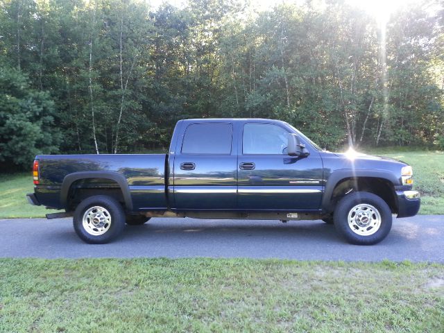 2006 GMC Sierra 2500 SLE Sierra 2WD